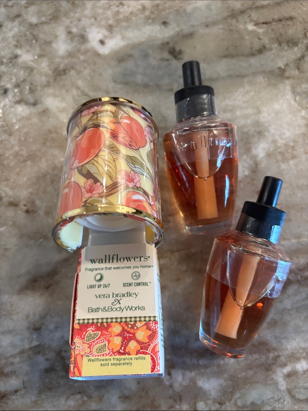 Vera Bradley x Bath & Body Works Wallflowers Plug-In Holder - Pink Floral.